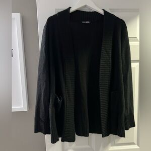 Lightly Worn! Women’s Fashion Nova Black‎ Open-Front Cardigan Sweater